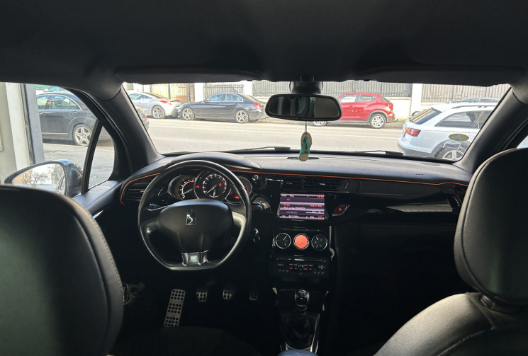 CITROEN DS3 1.6 112 SO CHIC 