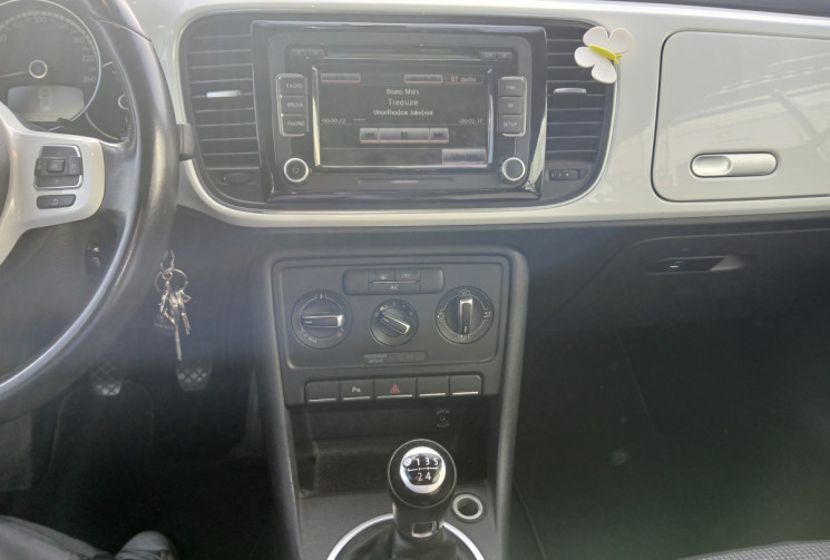 VOLKSWAGEN COCCINELLE  II Coccinelle Cabriolet 1.6 TDI 105 GARANTIE 6 MOIS 