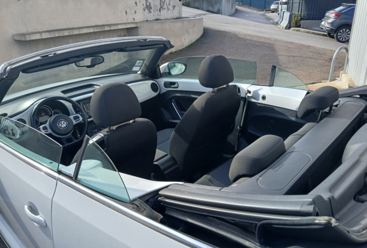 VOLKSWAGEN COCCINELLE  II Coccinelle Cabriolet 1.6 TDI 105 GARANTIE 6 MOIS 