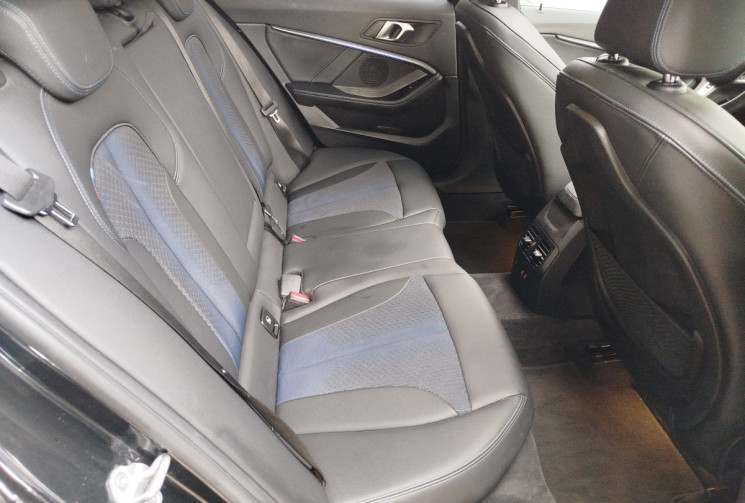 BMW Série 1 F40 120 i 2.0 178 ch Pack M / TOIT OUVRANT PANORAMIQUE 