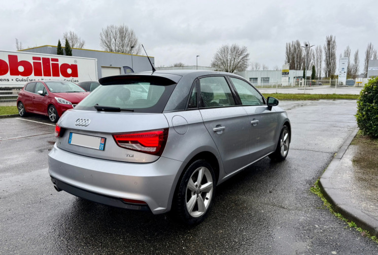 Audi A1 1.6 TDI 116 Sportback Ambiente / LED / SIEGES CHAUFFANTS