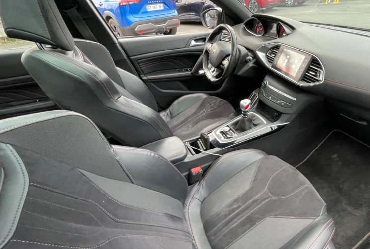 PEUGEOT 308 PHASE II 1.6 GTI 16V S&S 270 CV - TRES BON ETAT - GARANTIE 6 MOIS