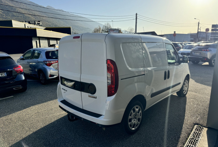FIAT DOBLO CARGO 1.4 i.e 95 Pack Professional Trio Nav - éthanol e85