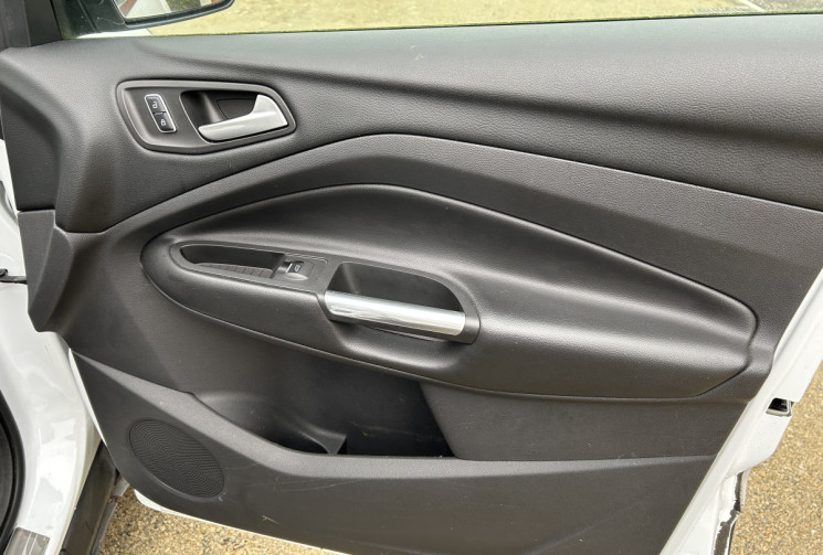 Ford Kuga TITANIUM 2.0 TDCI 150 cv 4x4 Garantie 1 an