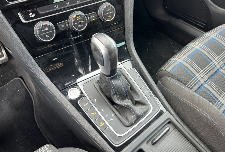 VOLKSWAGEN GOLF 1.4 TSI 204 HYBRIDE GTE DSG6 / Véhicule Français / 1ère Main / Carplay / Caméra 