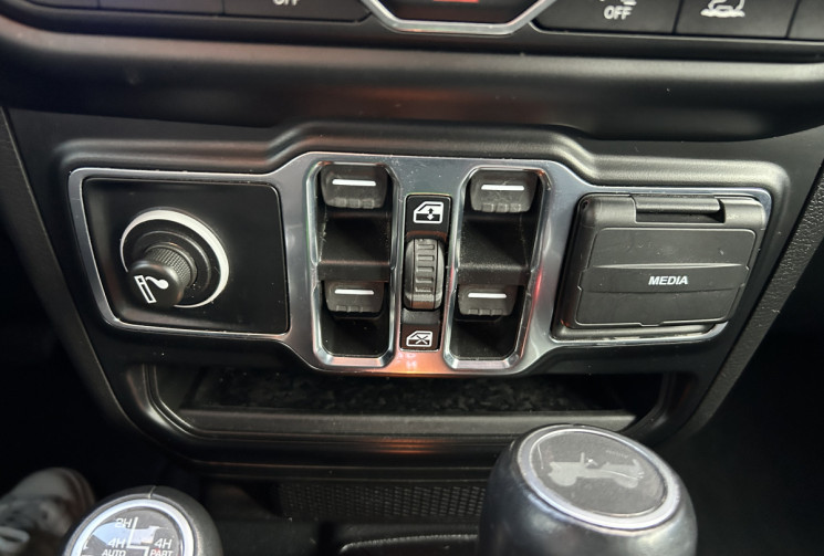 JEEP WRANGLER UNLIMITED 2.0 T 380 Ch 4xe Overland Command-Trac * FULL BLACK * CAMERA AV & AR 