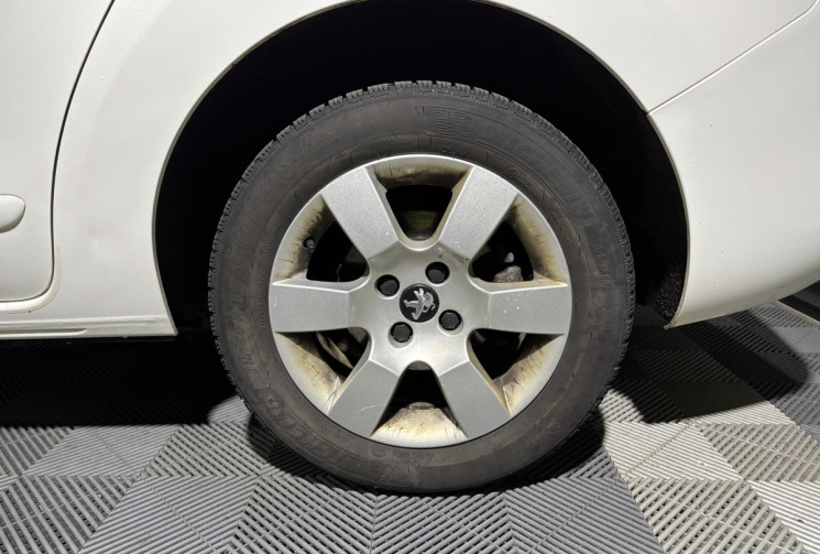 Peugeot 5008 PHASE 2 1.6 E-HDI 120 ACTIVE 