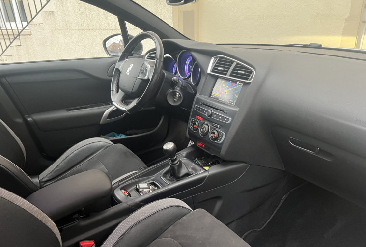 DS DS4 1.6 BlueHDi PERFORMANCE LINE 120 cv