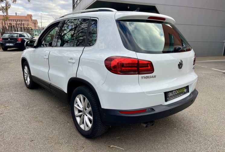 VOLKSWAGEN TIGUAN 2.0 TDI 110ch BlueMotion Technology Sportline / Entretien à jour