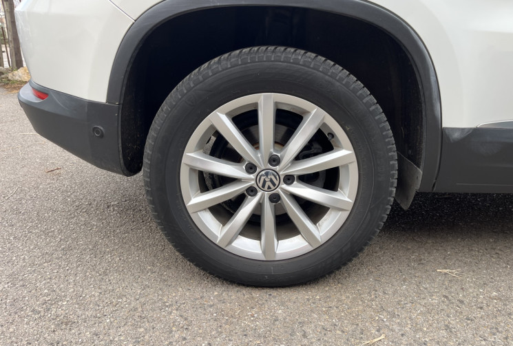VOLKSWAGEN TIGUAN 2.0 TDI 110ch BlueMotion Technology Sportline / Entretien à jour