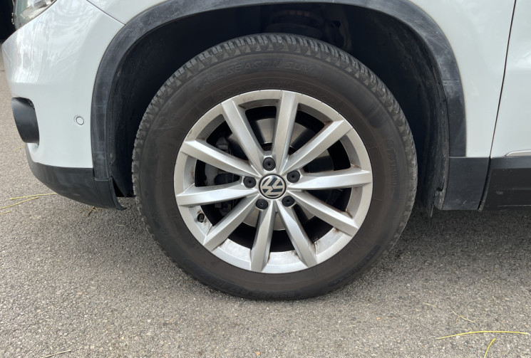 VOLKSWAGEN TIGUAN 2.0 TDI 110ch BlueMotion Technology Sportline / Entretien à jour