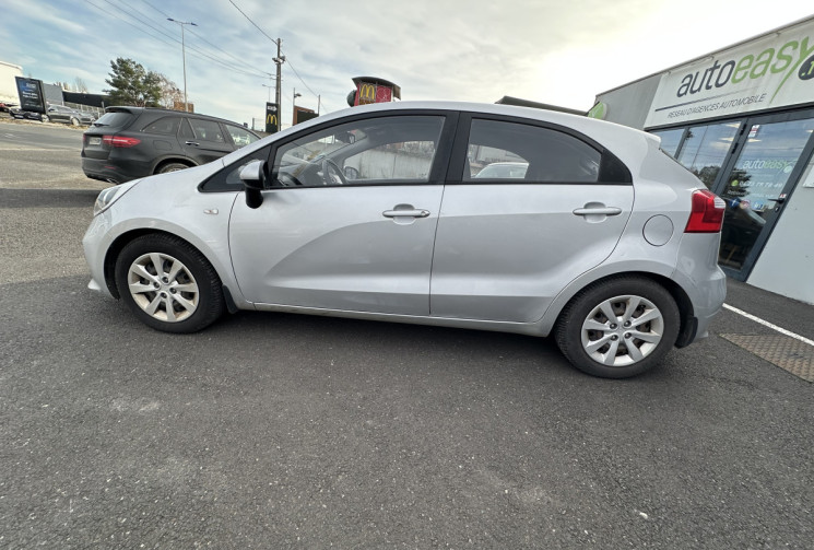 KIA RIO 1.4 CRDi 16V ISG 90