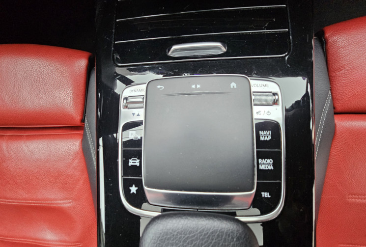 Mercedes Classe A 200 163 ch AMG Line 7G-DCT Cuir Toit ouvrant 