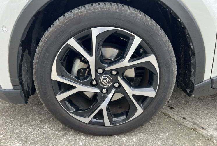 TOYOTA C-HR 184 Edition 2WD E-CVT Hybride / Sièges et Volant Chauffants / Caméra / Garantie 09/2025