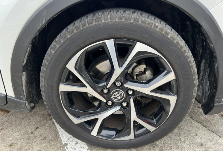 TOYOTA C-HR 184 Edition 2WD E-CVT Hybride / Sièges et Volant Chauffants / Caméra / Garantie 09/2025