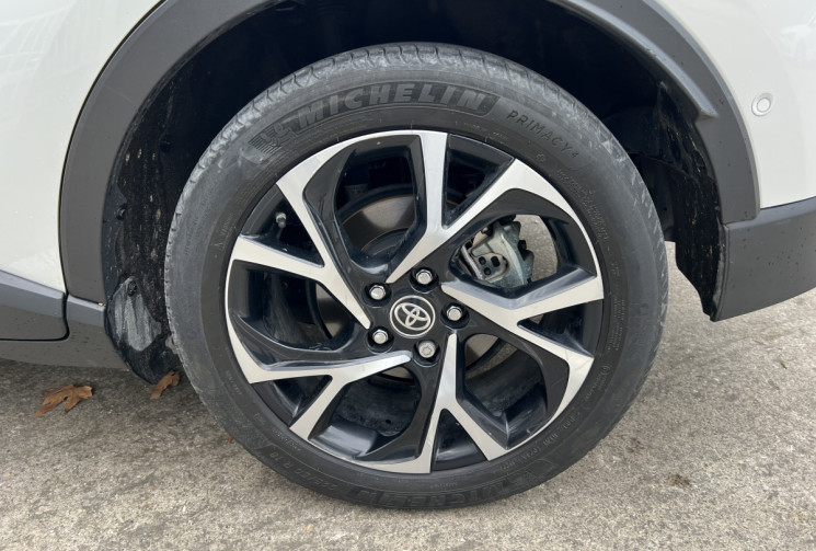 TOYOTA C-HR 184 Edition 2WD E-CVT Hybride / Sièges et Volant Chauffants / Caméra / Garantie 09/2025