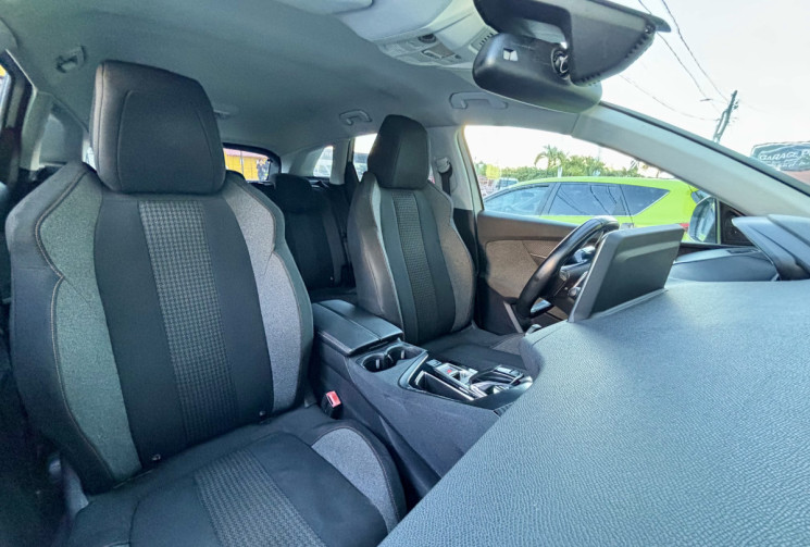 PEUGEOT 3008 1.2 PureTech 130 cv Active S&S EAT8 6cv // Peu kilométré // Courroie de distri neuve