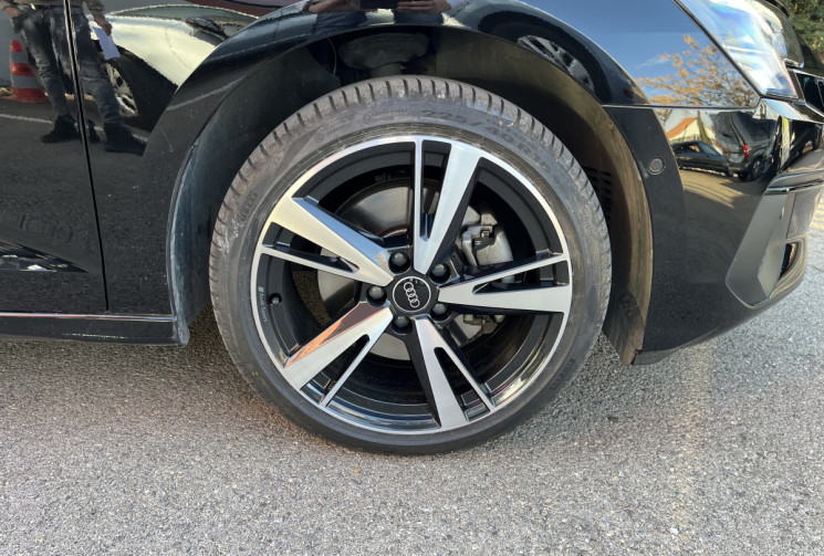 Audi A3 Sportback IV 40 TFSI e 204ch Business line S tronic 6