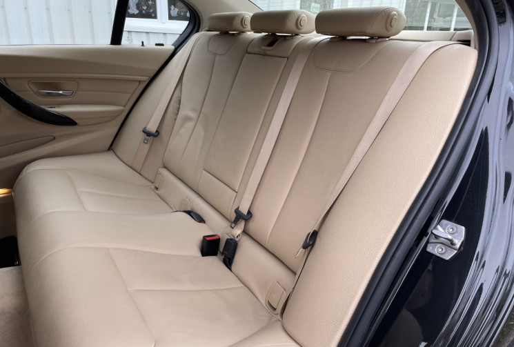 BMW Série 3 (F30) 330dA xDrive 258 ch Luxury/Cuir/Affichage Tête Haute/TO/Sièges chauffants