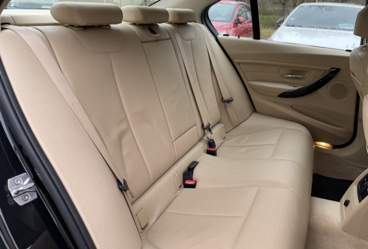 BMW Série 3 (F30) 330dA xDrive 258 ch Luxury/Cuir/Affichage Tête Haute/TO/Sièges chauffants