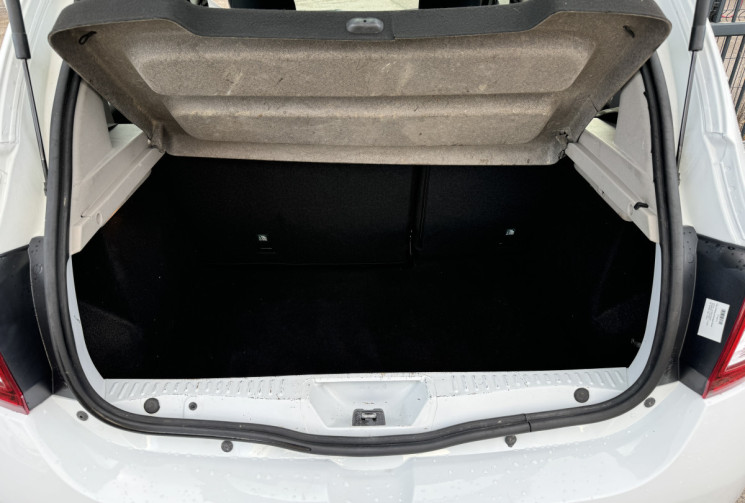 Dacia Sandero 1.2 / 75 CH / LAUREATE 