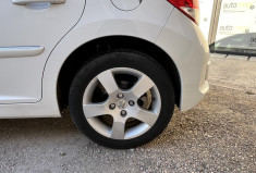 Peugeot 207 1.6 VTi ALLURE 120 ch / CT VIERGE / 100200KM