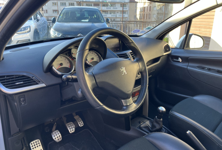 Peugeot 207 1.6 VTi ALLURE 120 ch / CT VIERGE / 100200KM