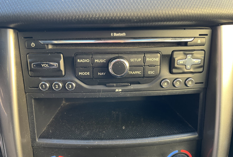Peugeot 207 1.6 VTi ALLURE 120 ch / CT VIERGE / 100200KM