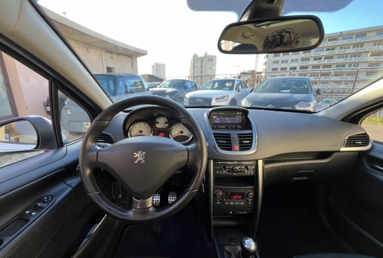 Peugeot 207 1.6 VTi ALLURE 120 ch / CT VIERGE / 100200KM
