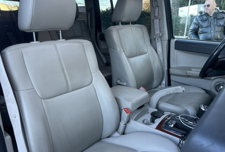 Jeep COMMANDER 3.0 CRD V6 4WD 218 Limited sièges électriques / Toit ouvrant