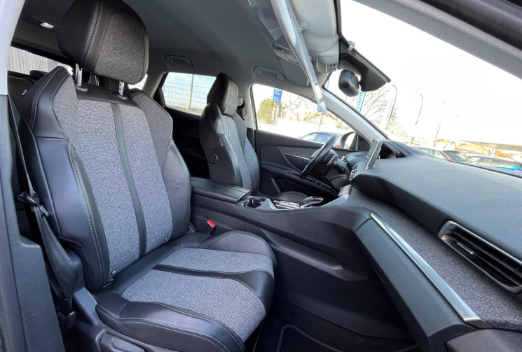 PEUGEOT 3008 II BOITE AUTO 1.5 HDI 130CV EAT8 ALLURE  (GPS - CAMERA - CARPLAY) - GARANTIE 12 MOIS