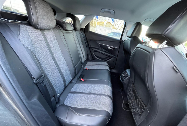 PEUGEOT 3008 II BOITE AUTO 1.5 HDI 130CV EAT8 ALLURE  (GPS - CAMERA - CARPLAY) - GARANTIE 12 MOIS