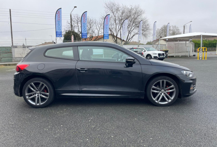 VOLKSWAGEN SCIROCCO 1.4 TSI 125 R-LINE PHASE 2 - TRES BON ETAT - GARANTIE 12 MOIS