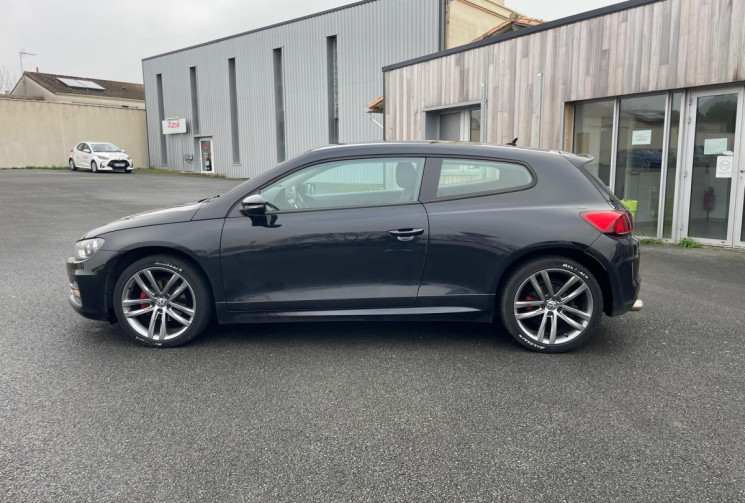 VOLKSWAGEN SCIROCCO 1.4 TSI 125 R-LINE PHASE 2 - TRES BON ETAT - GARANTIE 12 MOIS