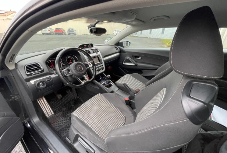 VOLKSWAGEN SCIROCCO 1.4 TSI 125 R-LINE PHASE 2 - TRES BON ETAT - GARANTIE 12 MOIS