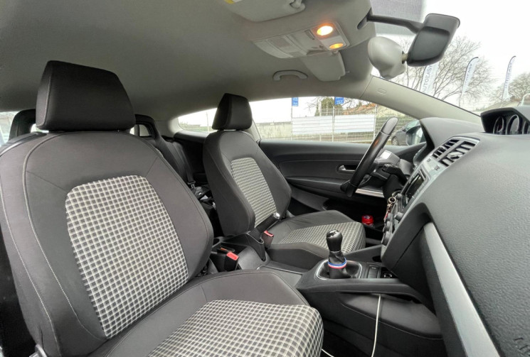 VOLKSWAGEN SCIROCCO 1.4 TSI 125 R-LINE PHASE 2 - TRES BON ETAT - GARANTIE 12 MOIS