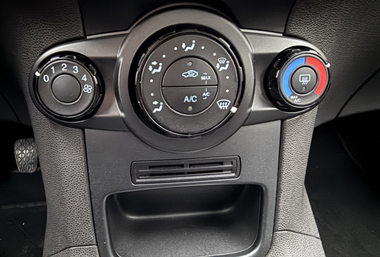 Ford FIESTA 1.2 EcoBoost 82 ch