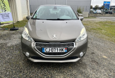 PEUGEOT 208 Allure 1.6l VTI 120