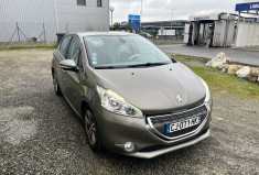 PEUGEOT 208 Allure 1.6l VTI 120