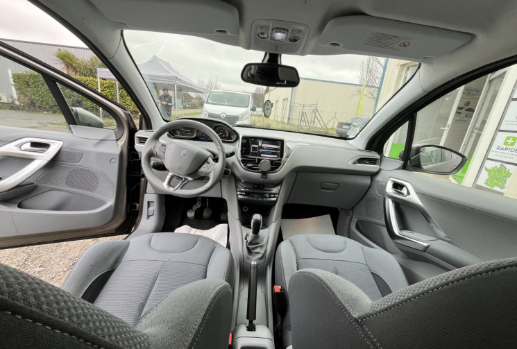 PEUGEOT 208 Allure 1.6l VTI 120