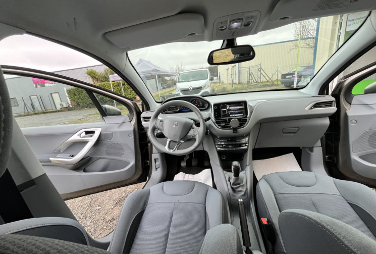 PEUGEOT 208 Allure 1.6l VTI 120
