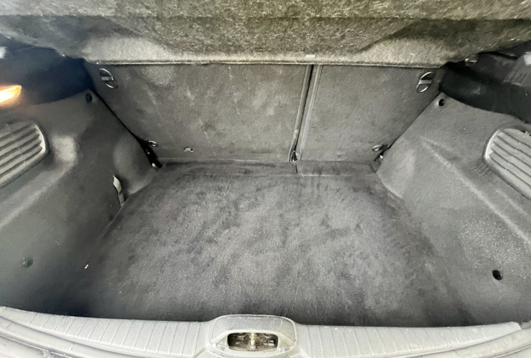 PEUGEOT 208 Allure 1.6l VTI 120