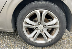 PEUGEOT 208 Allure 1.6l VTI 120