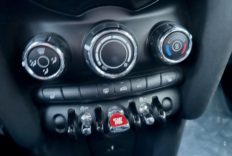 MINI MINI 5P 1.5 102 ONE * ENTRETIEN A JOUR * GARANTIE 6 MOIS