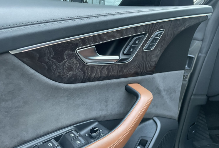 AUDI Q8 50 TDI 286 S-LINE * Français / Entretien Audi / Bang&Olufsen / Toit Ouvrant / Cuir ventilé