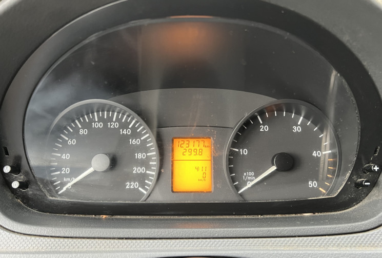 MERCEDES VITO  109 CDi 2.1CDI Fourgon court 95 cv