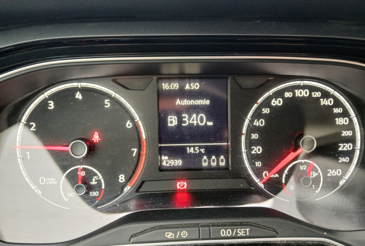 VOLKSWAGEN POLO 1.0 TSI CARAT EXCLUSIVE 115