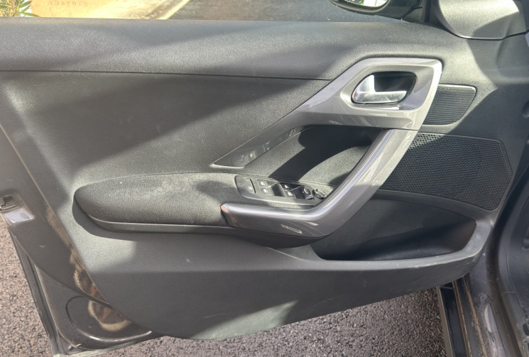 Peugeot 2008 Style 1.2 VTI  82 cv