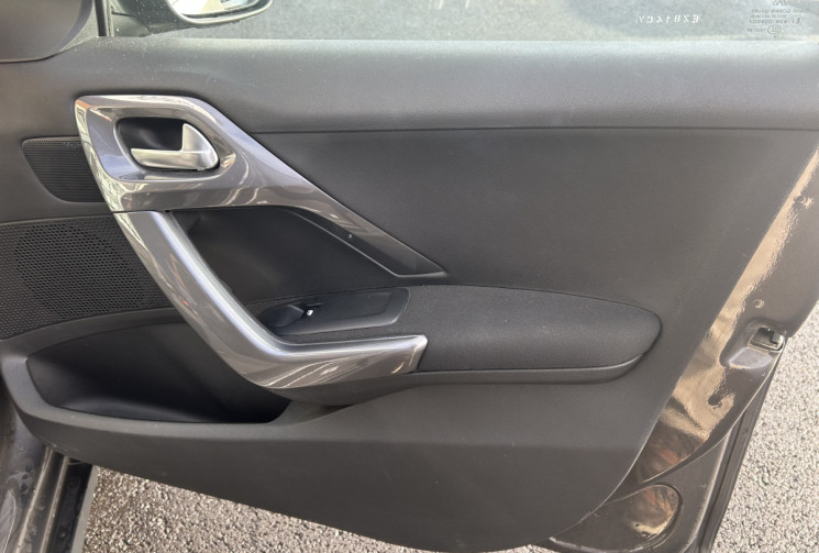 Peugeot 2008 Style 1.2 VTI  82 cv