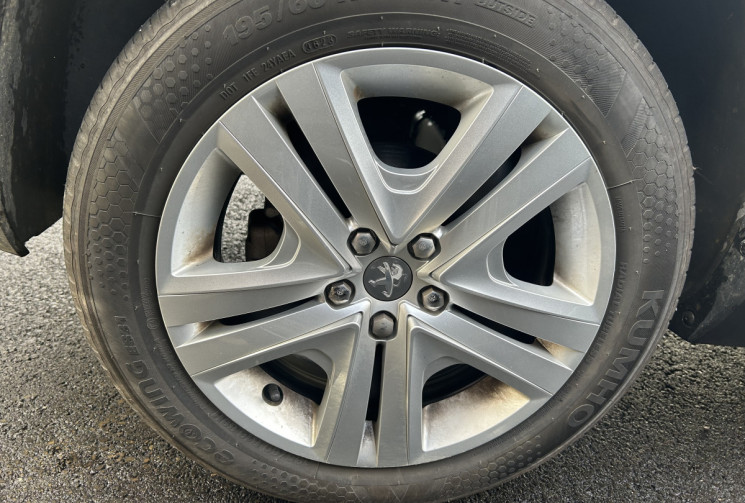 Peugeot 2008 Style 1.2 VTI  82 cv